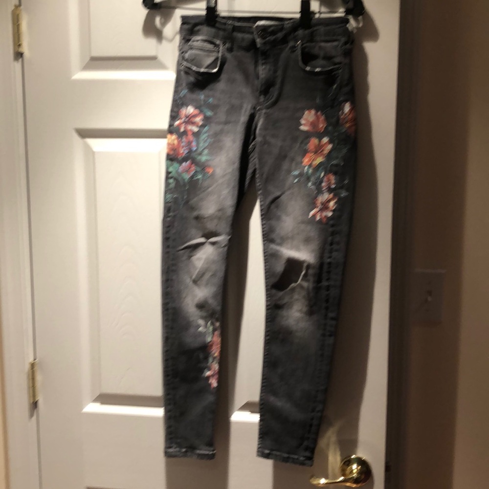 Zara Grey Jeans  with painted flowers Size 4
